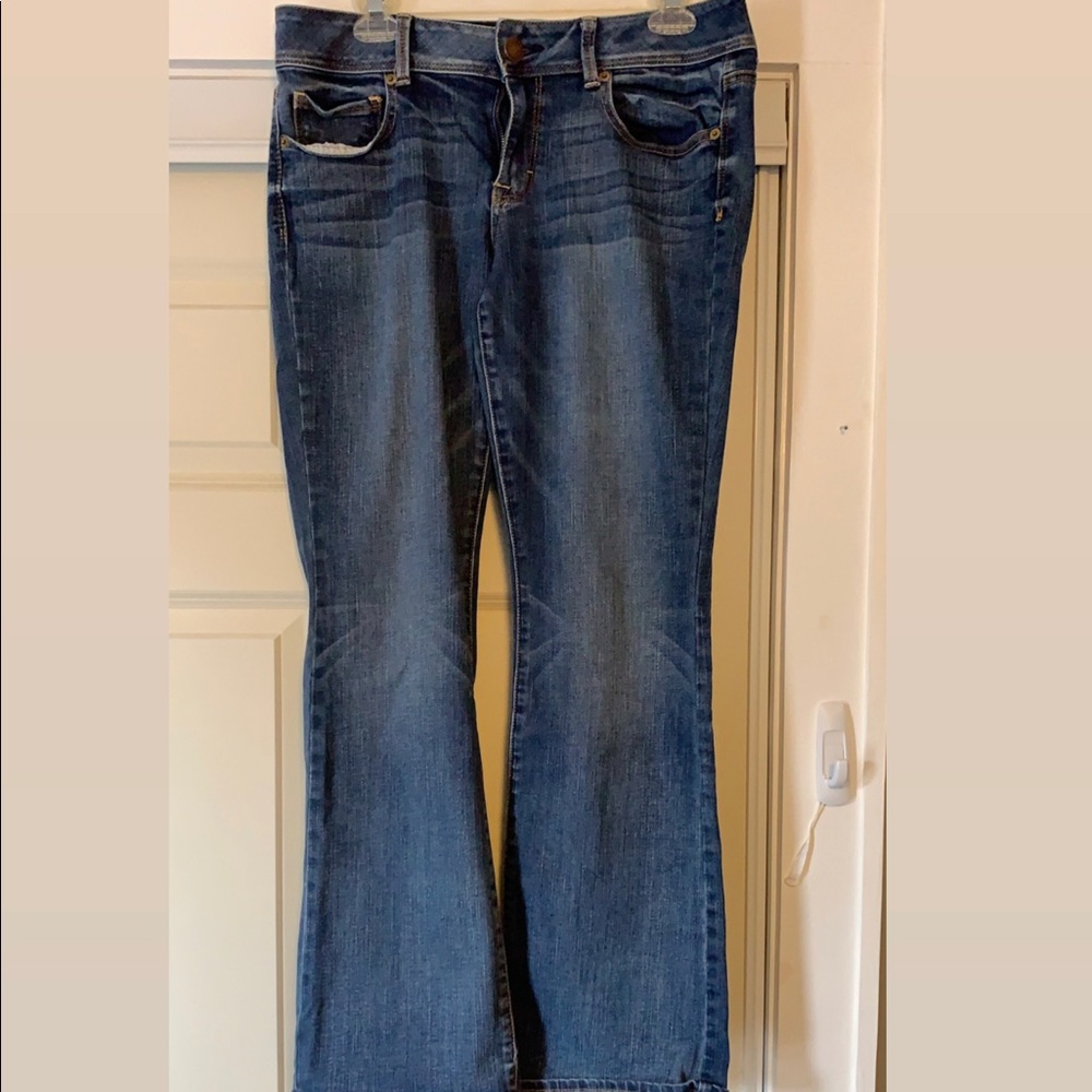 Medium wash AE jeans